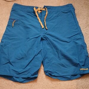 Patagonia Men's Blue and Yellow Board Shorts